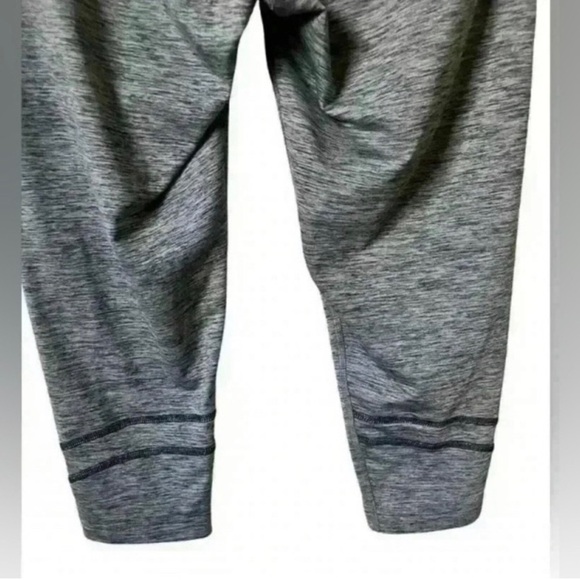 NILS Marled Gray Cropped Gray Leggings - Picture 4 of 9